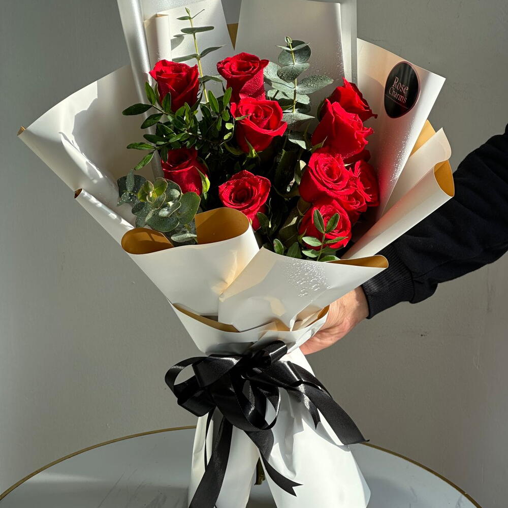 Classic Red Roses (12 pcs) 1 Classic Red Roses (12 pcs)